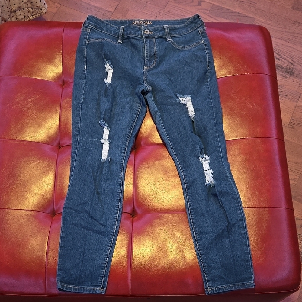 Arizona Jean Company Women's Blue Distressed Jeans